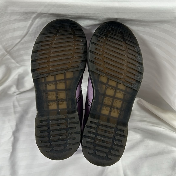 Doc Martin boots women’s size 6. Lavendar - Picture 5 of 10